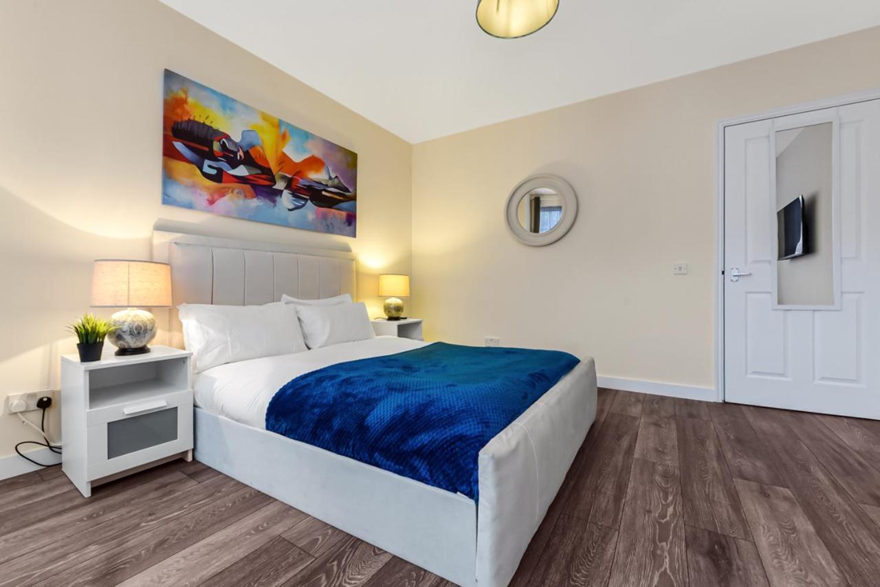 Family Friendly, Zone 2, 2 Beds, Overground London Exteriör bild