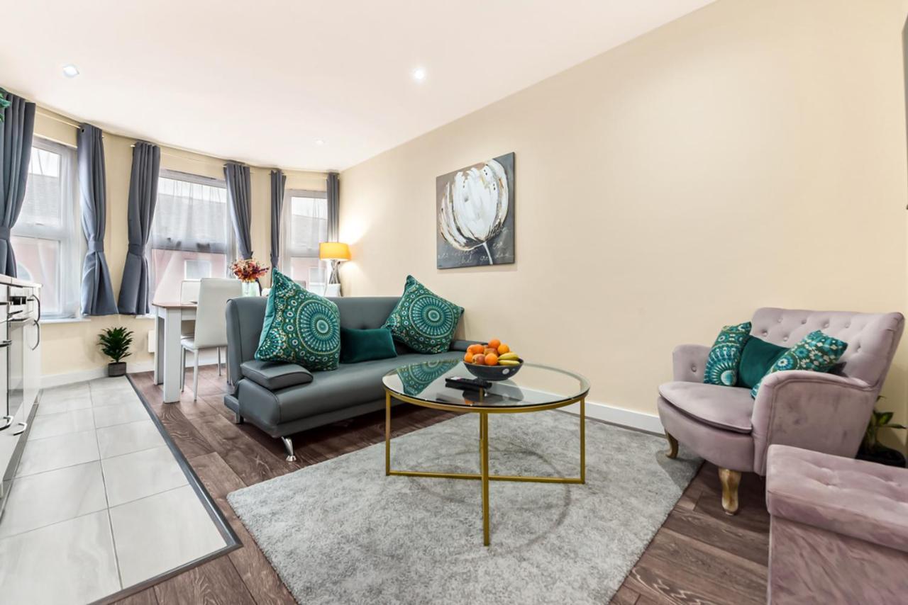 Family Friendly, Zone 2, 2 Beds, Overground London Exteriör bild