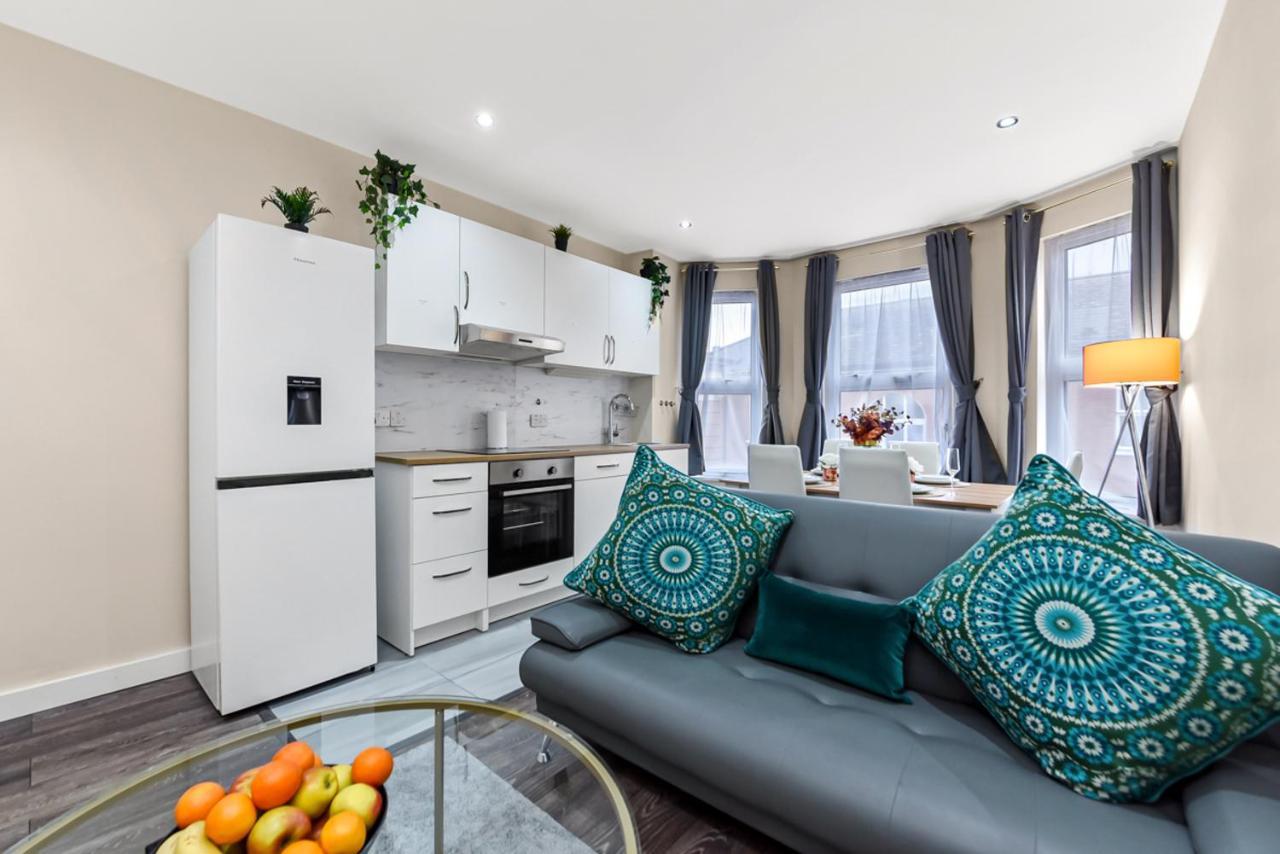 Family Friendly, Zone 2, 2 Beds, Overground London Exteriör bild